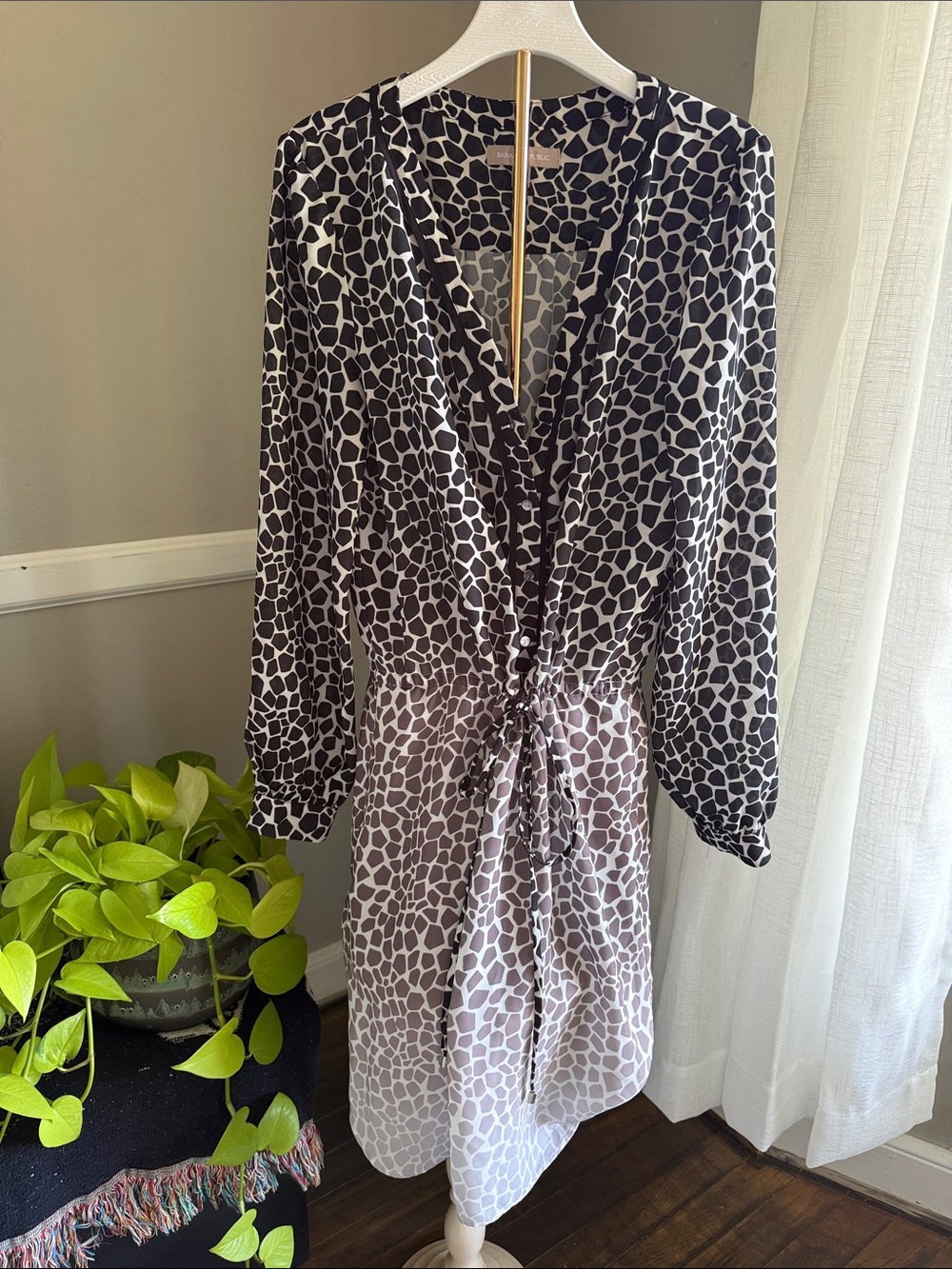 Banana Republic Black/Gray and White Long-Sleeve Printed  Dress